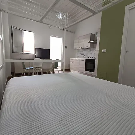 Am-mare Apartment *